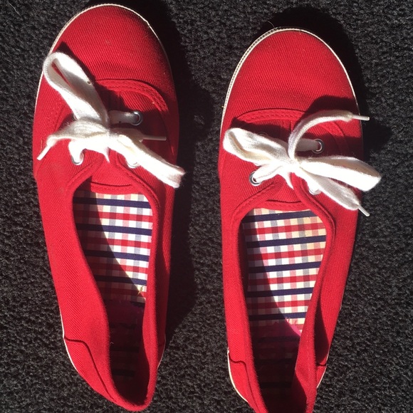 rocket dog red shoes